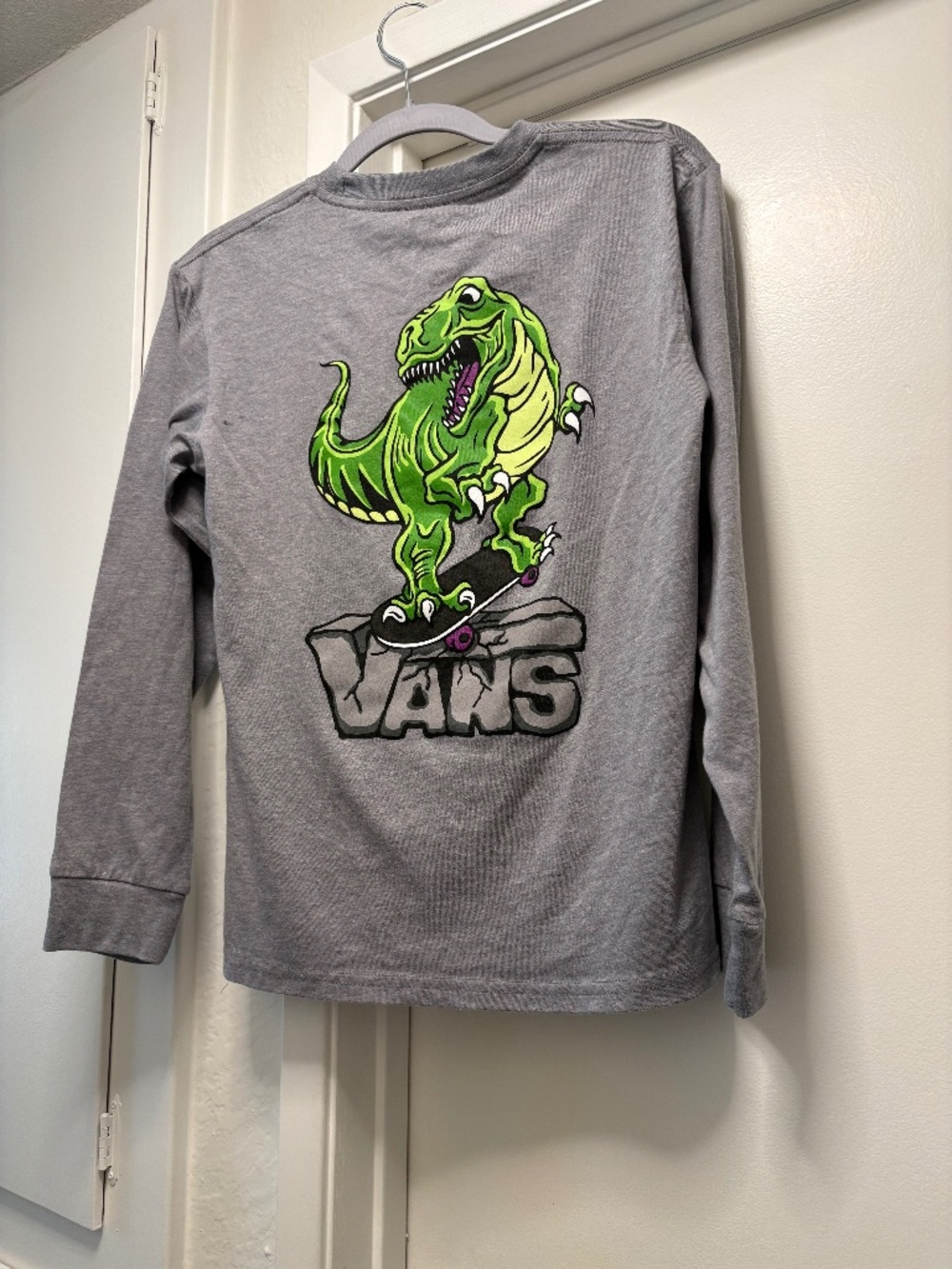 Vans skating TRex dinosaur kids tshirt - size M (10/12)